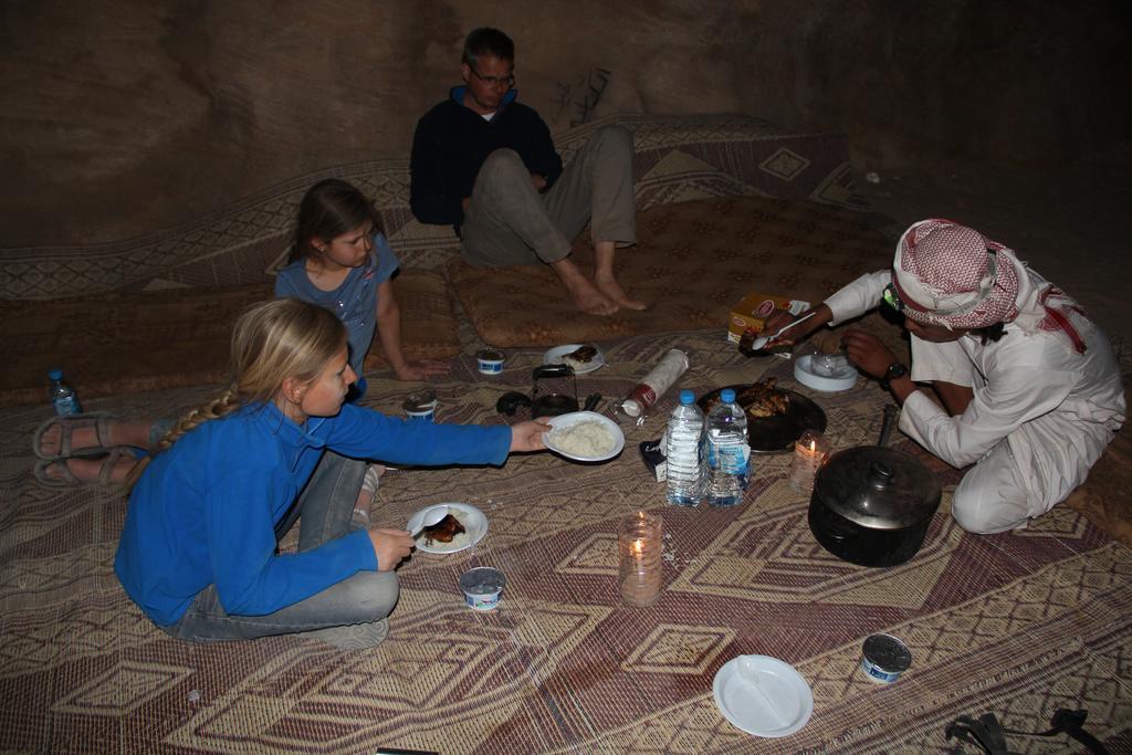 Wadi Rum Sleep Under The Stars ภายนอก รูปภาพ