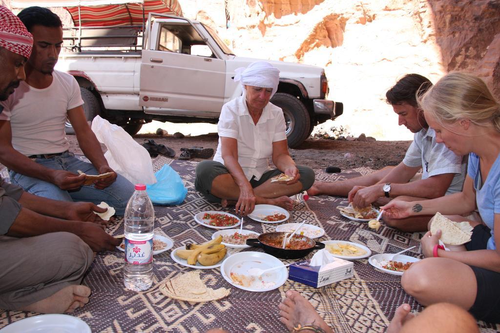 Wadi Rum Sleep Under The Stars ภายนอก รูปภาพ